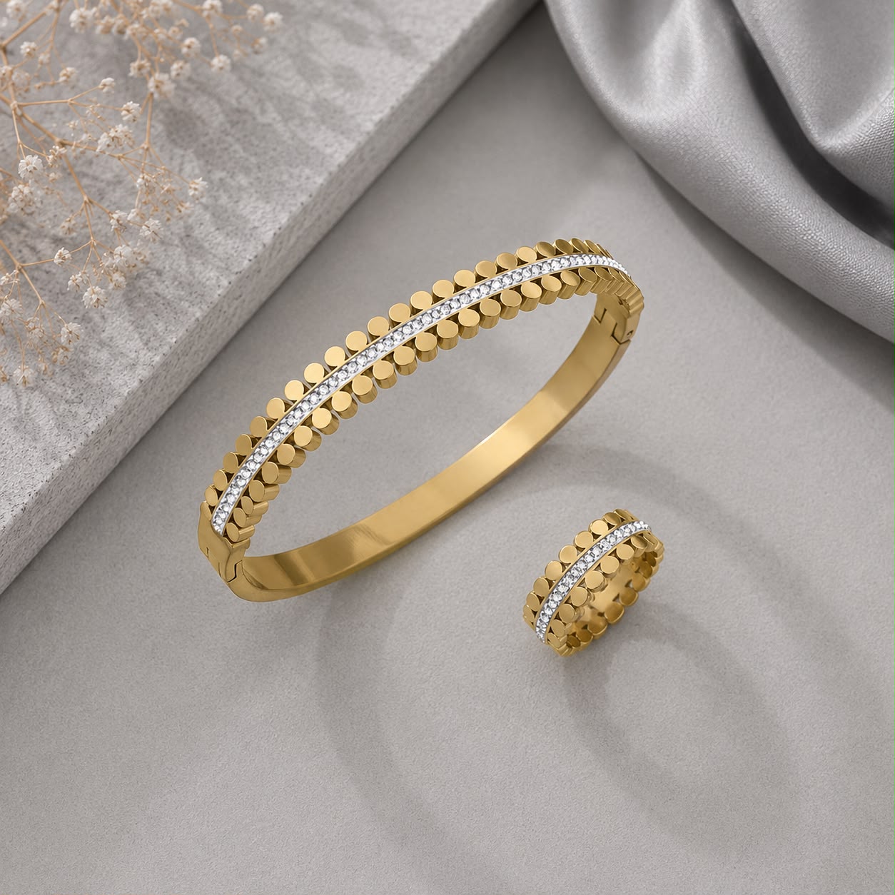 High quailoty cartier with Ring
