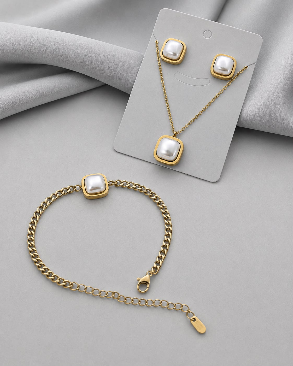 4 Piece Diamond white pearl set
