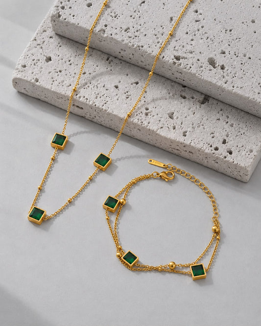 Emerald Green neclace with bracelet