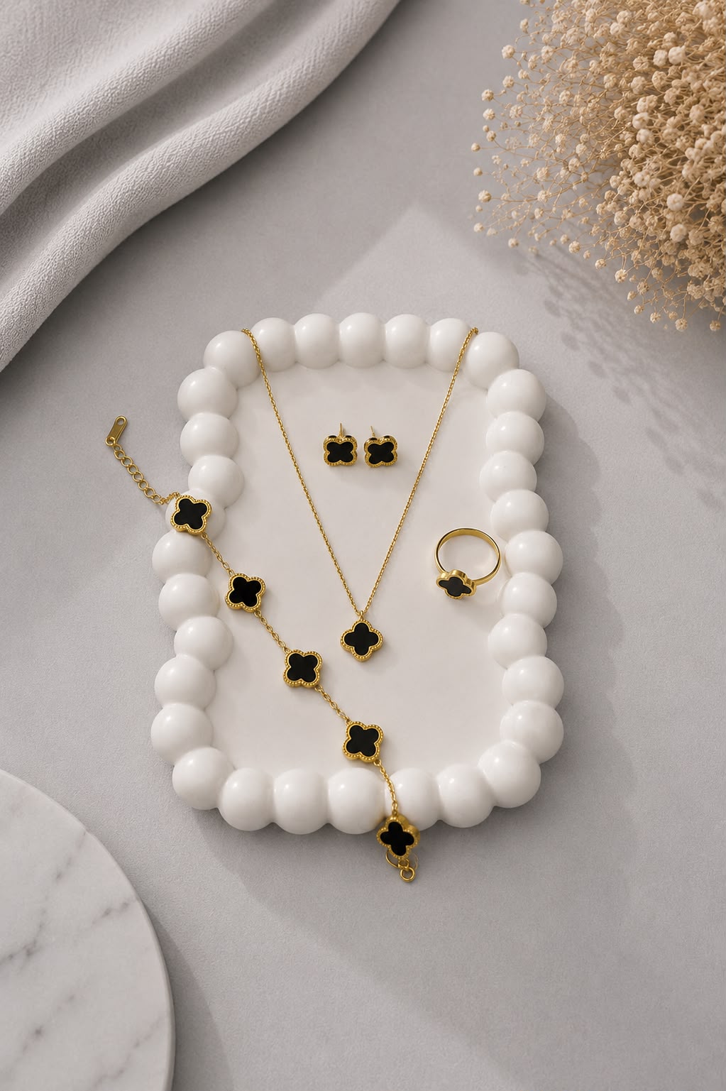 Elegent 4 pieces Black Clover set